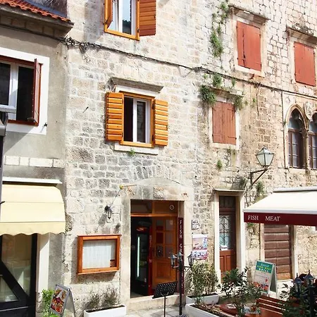 Ivanka Гостевой дом Трогир