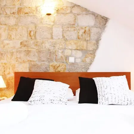 Gostinjska kuća Ivanka Trogir