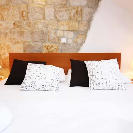 Ivanka Gostinjska kuća 3*